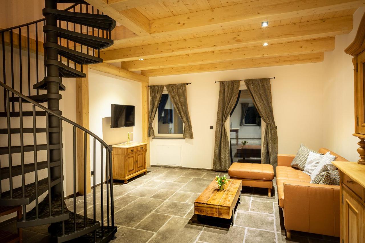 Alte Baeckerei Apartment Bescheid Bagian luar foto