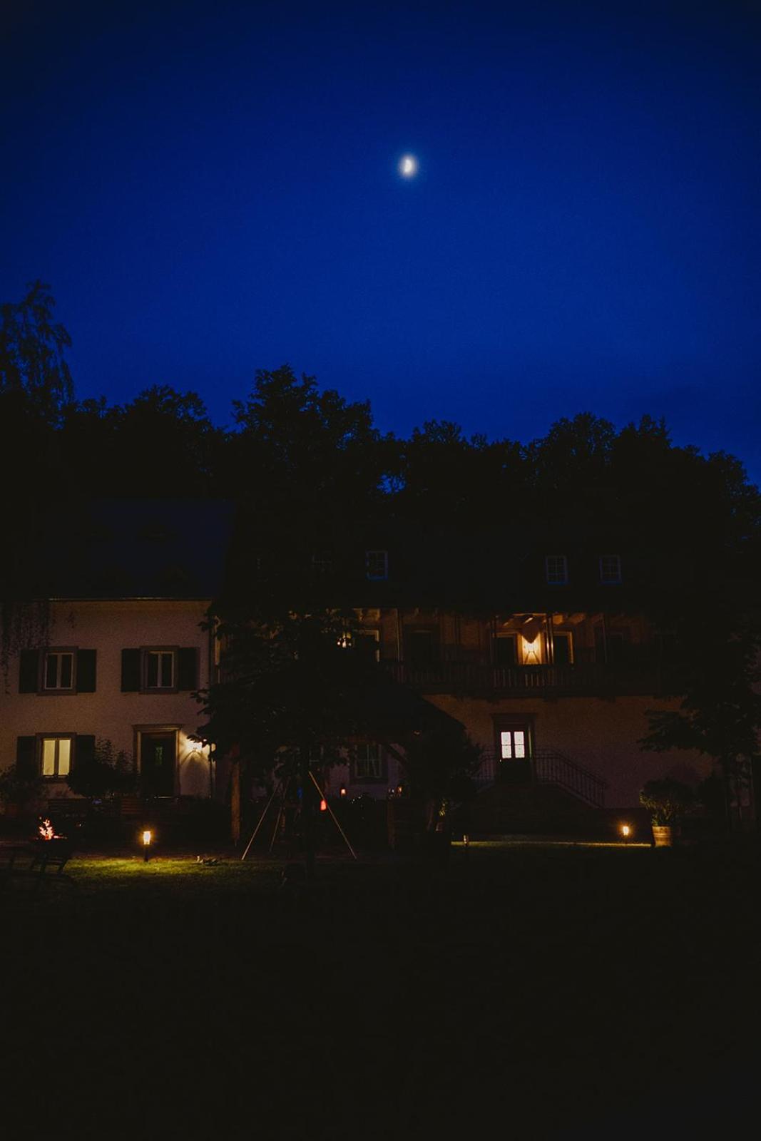 Alte Baeckerei Apartment Bescheid Bagian luar foto