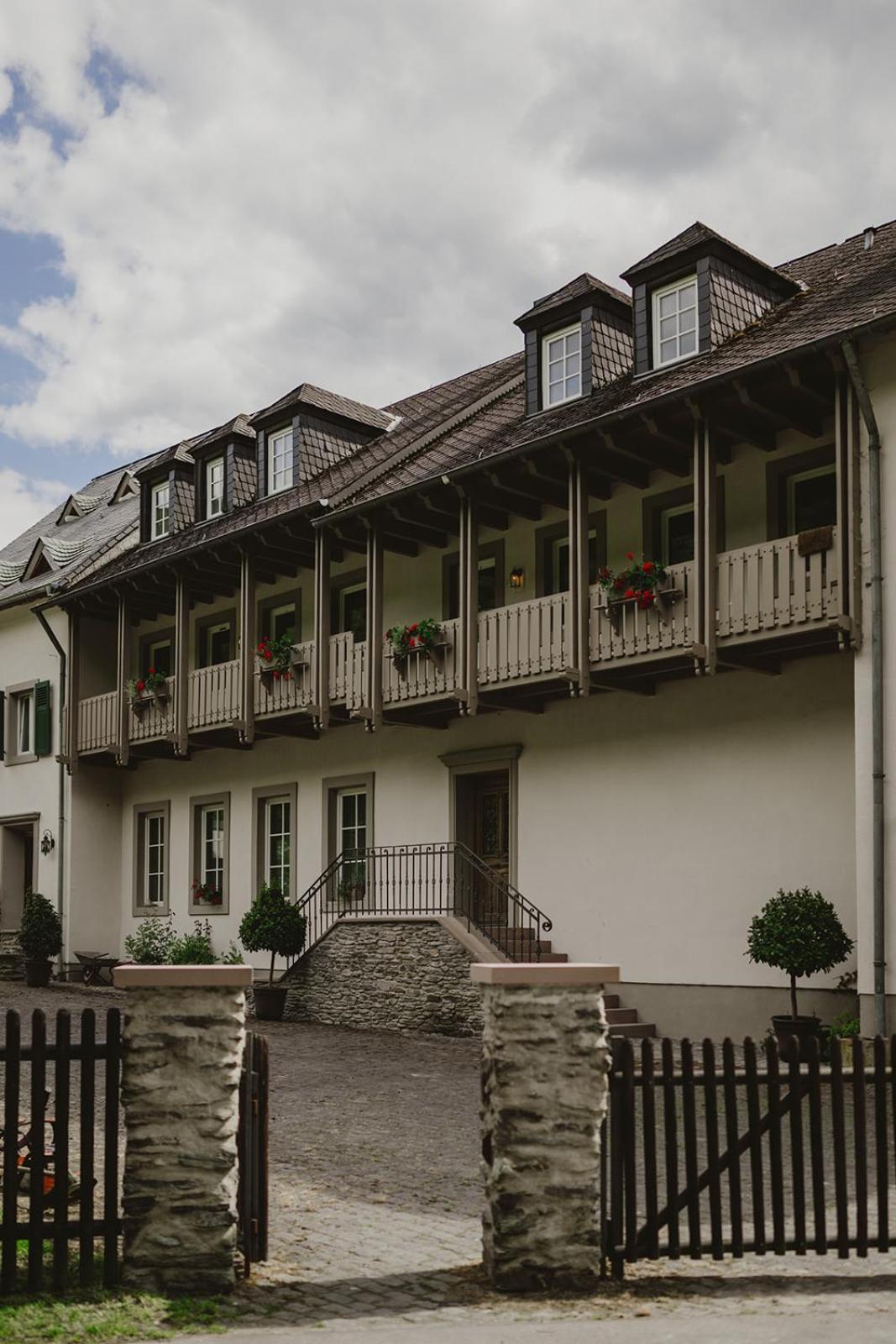 Alte Baeckerei Apartment Bescheid Bagian luar foto