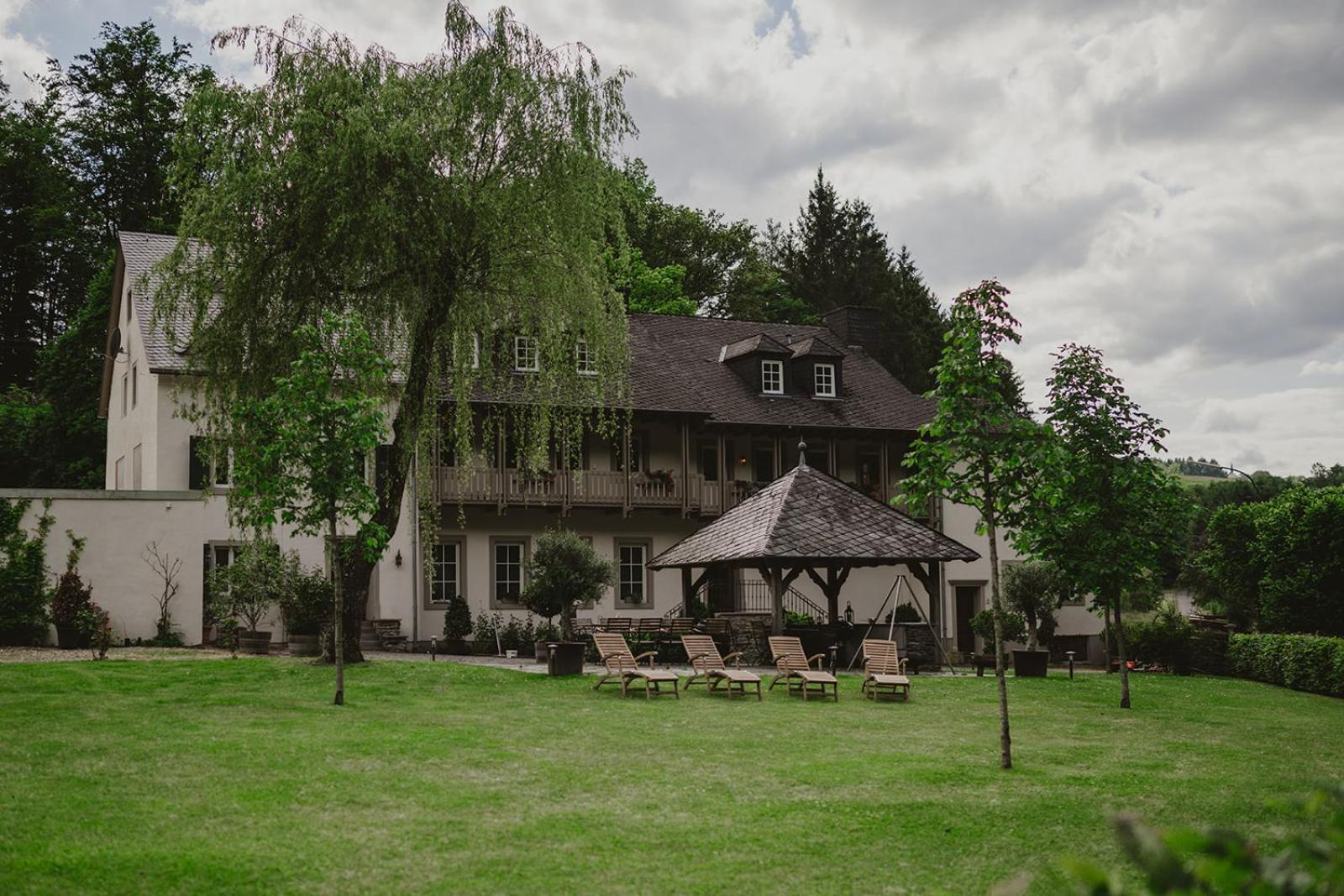 Alte Baeckerei Apartment Bescheid Bagian luar foto