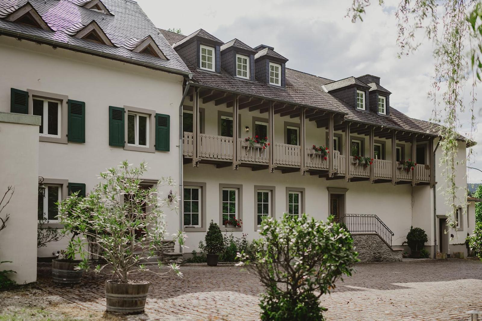 Alte Baeckerei Apartment Bescheid Bagian luar foto